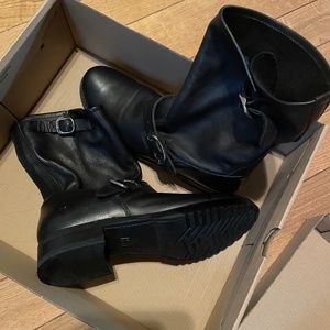 Frye Veronica Boots size 9